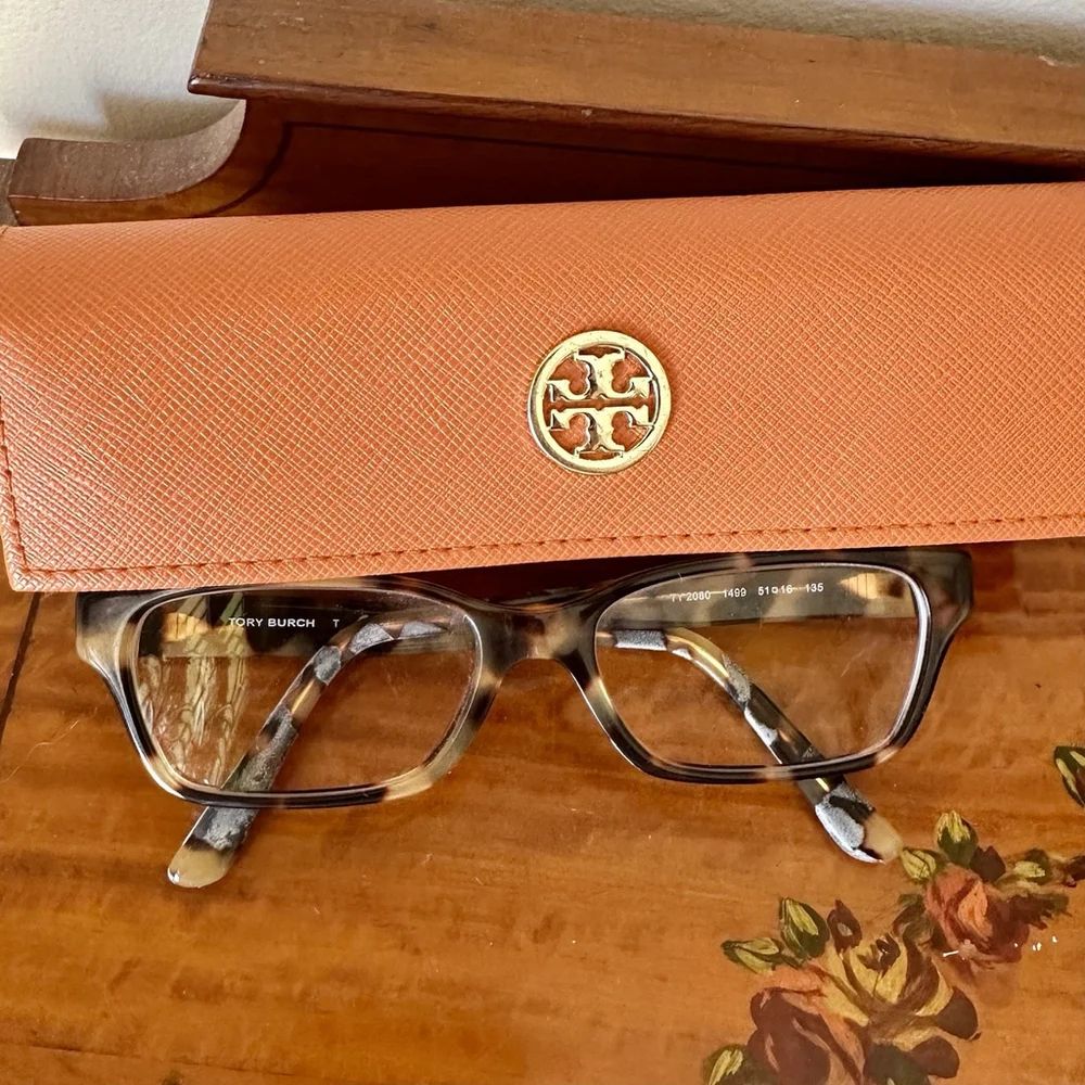 Tory Burch Tortoiseshell Women Eyeglass Frames And Case - Picture 2 of 8